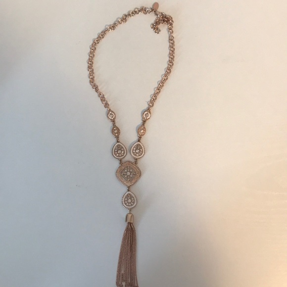 rose gold necklace - Picture 2 of 3